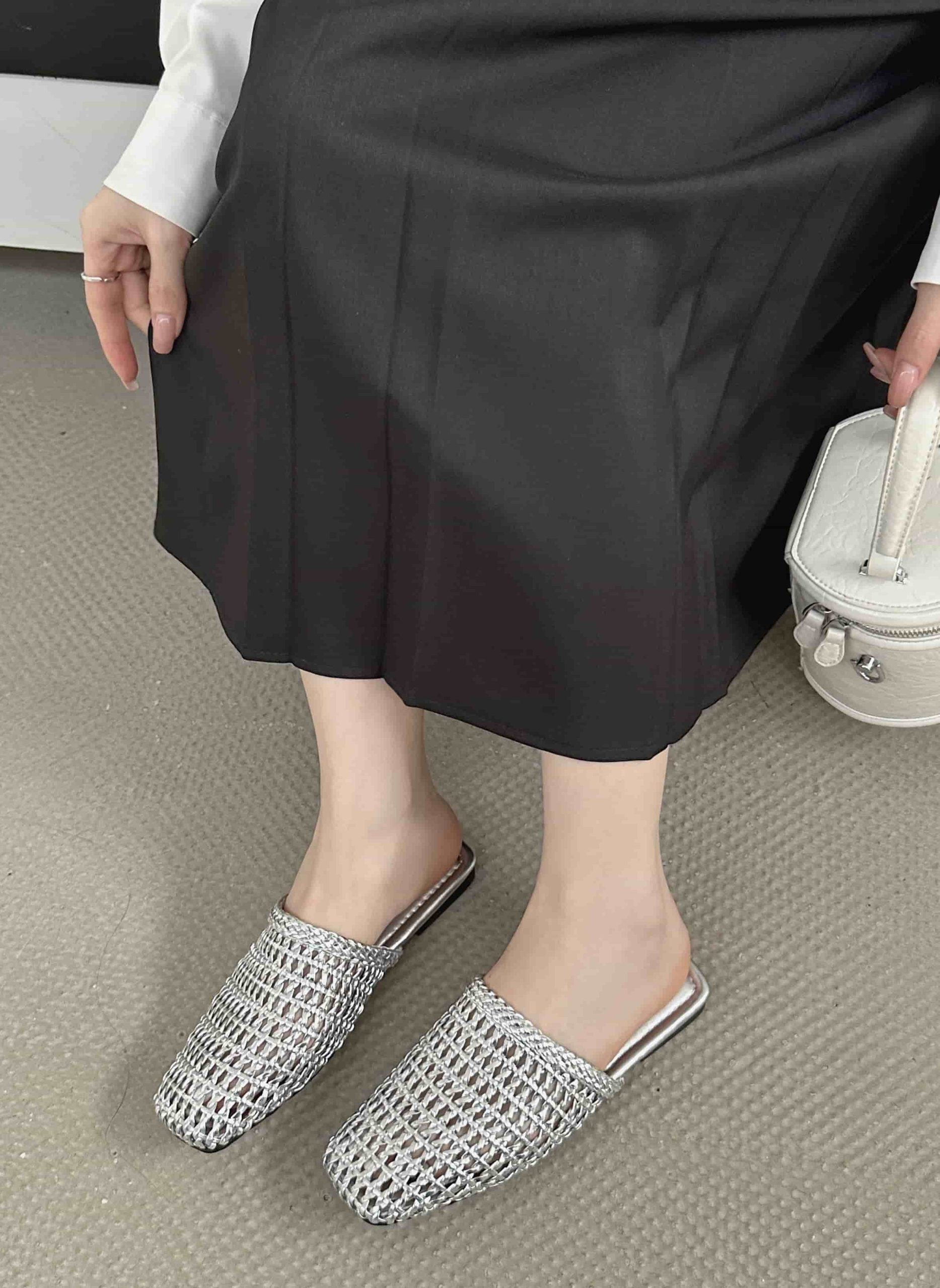 Retro Fashion Beach Sandals Women Flat Summer Vacation Style Casual Woven Hollow Toe Half Slippers - Image 4