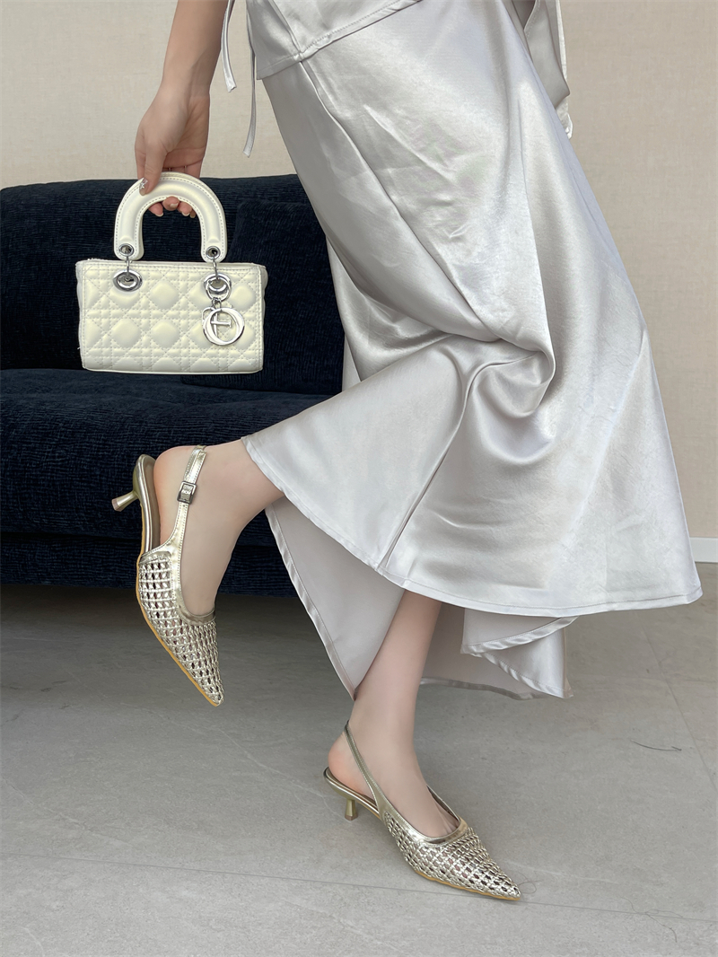 2026 New Arrival Closed Toe Hollow Woven Buckle Strap Sandals