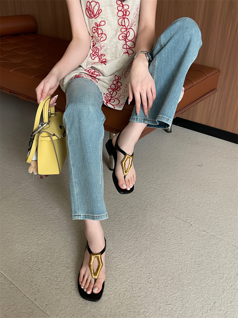 2026 New Metal Buckle Toe Clip Low Heel Ankle Strap Sandals Women