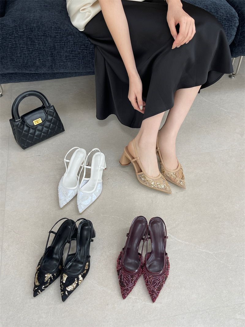 2026 New Chunky Heel Closed Toe Strap Sandals High Heel Women Shoes